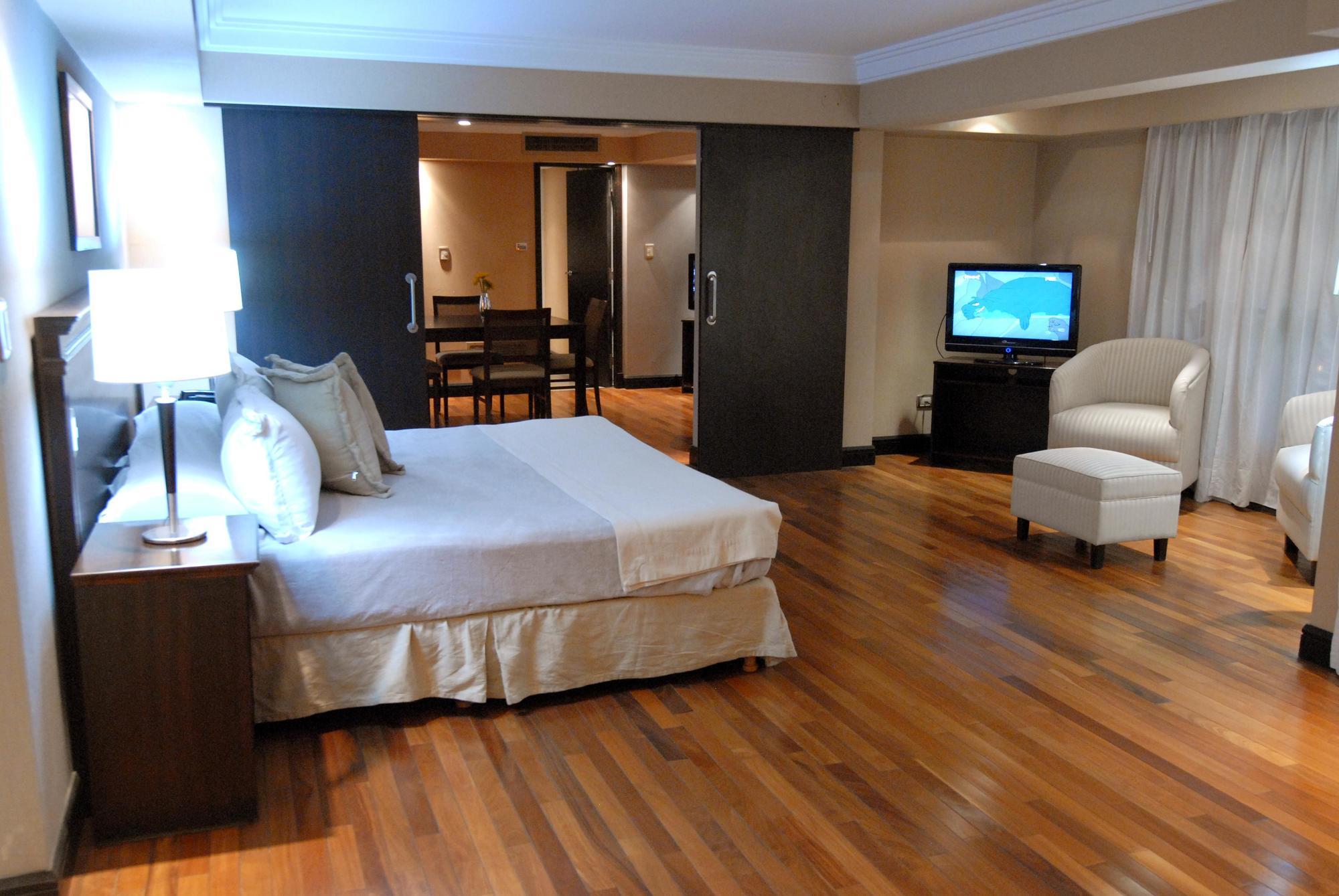Premium Tower Suites Mendoza Extérieur photo